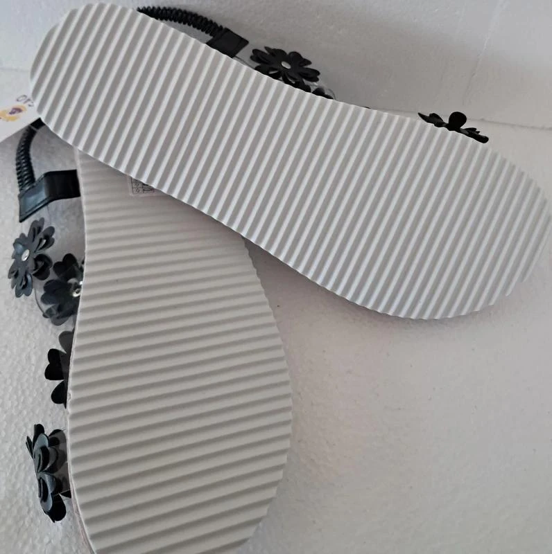 Romantic flower adorned sandals black - Size 41 – photo 7